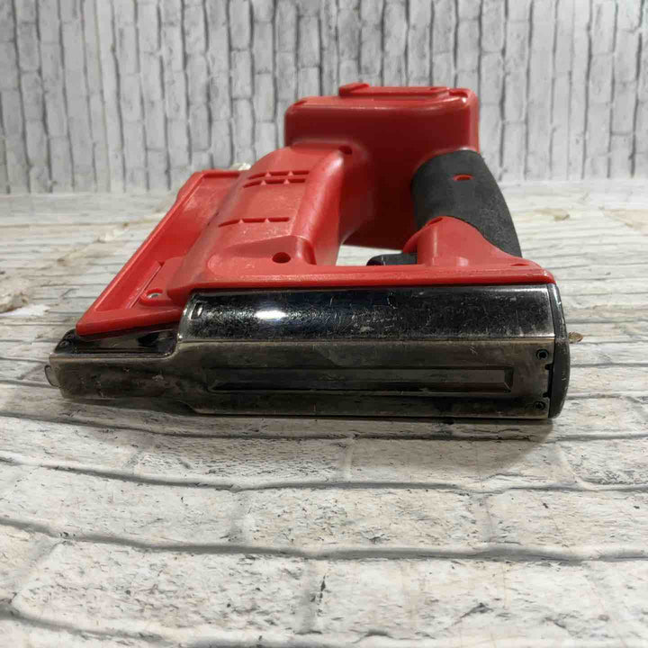 ◇マックス(MAX) コードレスタッカ TG-ZB 本体【川口店】