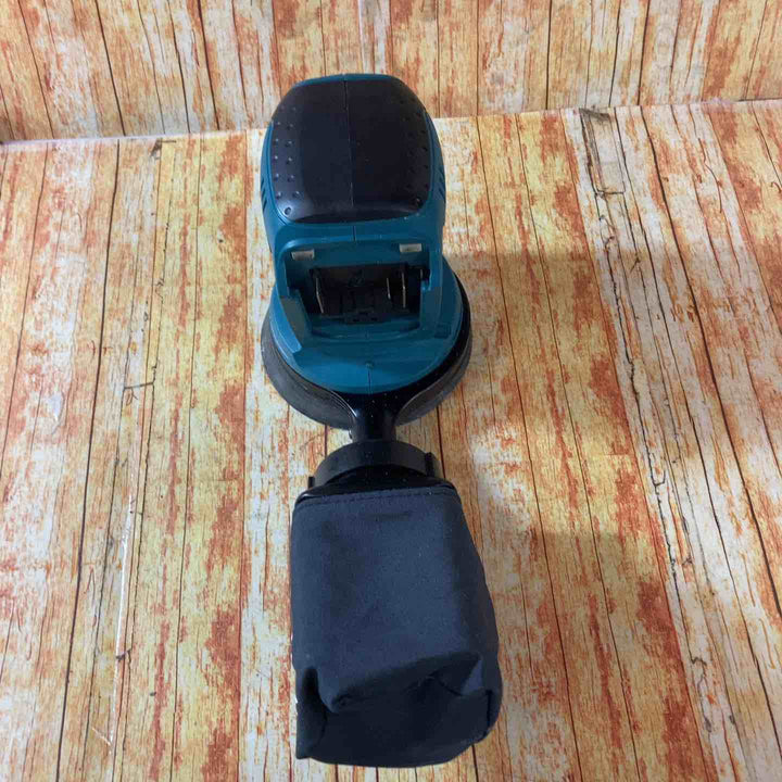 ★マキタ(makita) コードレスランダムオービットサンダ BO180DZ【川崎店】