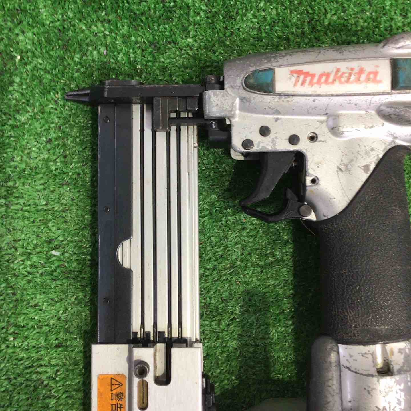 マキタ(Makita) ピンタッカ 35mm AF351  リサイクルショップ宮崎屋　佐土原店　25.12.22 Amazon | マキタ(Makita) ピンタッカ 35mm AF351 | エアタッカ