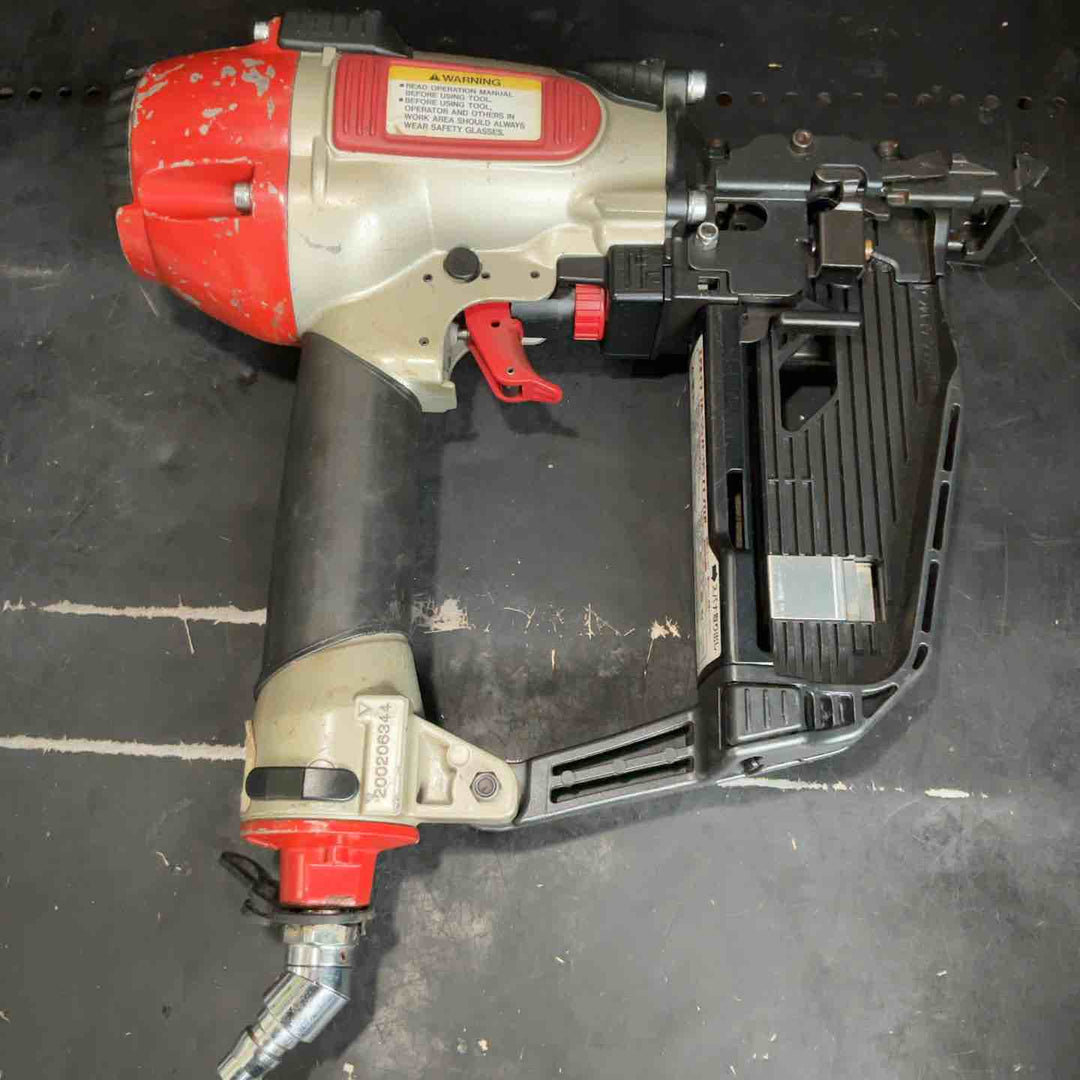 マックス MAX 常圧フロアタッカ TA-557F/957T フロア大工・内装・リフォームなどに使えます!! 中古品！【草加店】