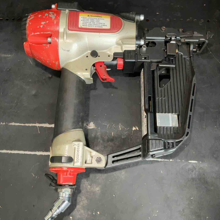 マックス MAX 常圧フロアタッカ TA-557F/957T フロア大工・内装・リフォームなどに使えます!! 中古品！【草加店】