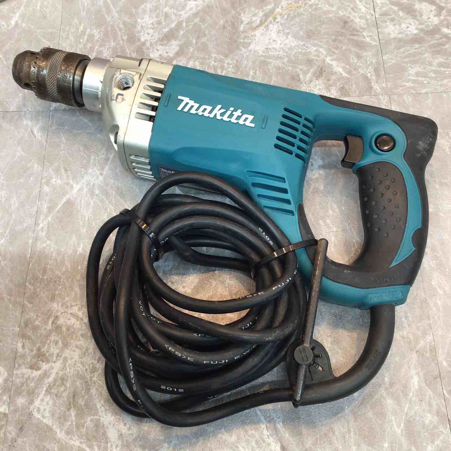 ☆マキタ(makita) 電気ドリル 6305A ブレーキ付【八潮店】 – アクト