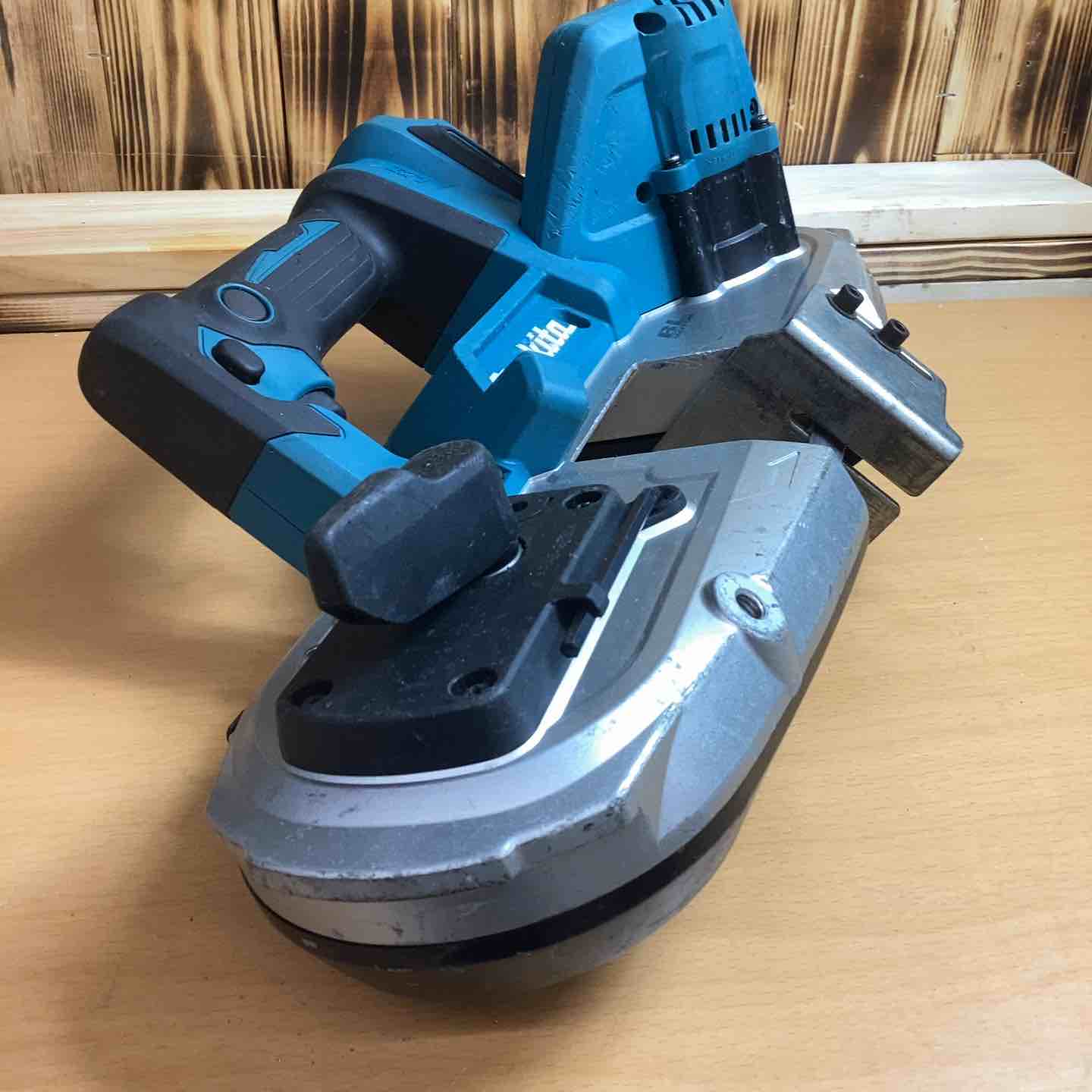 ☆マキタ(makita) コードレスポータブルバンドソー PB183DZ【越谷店