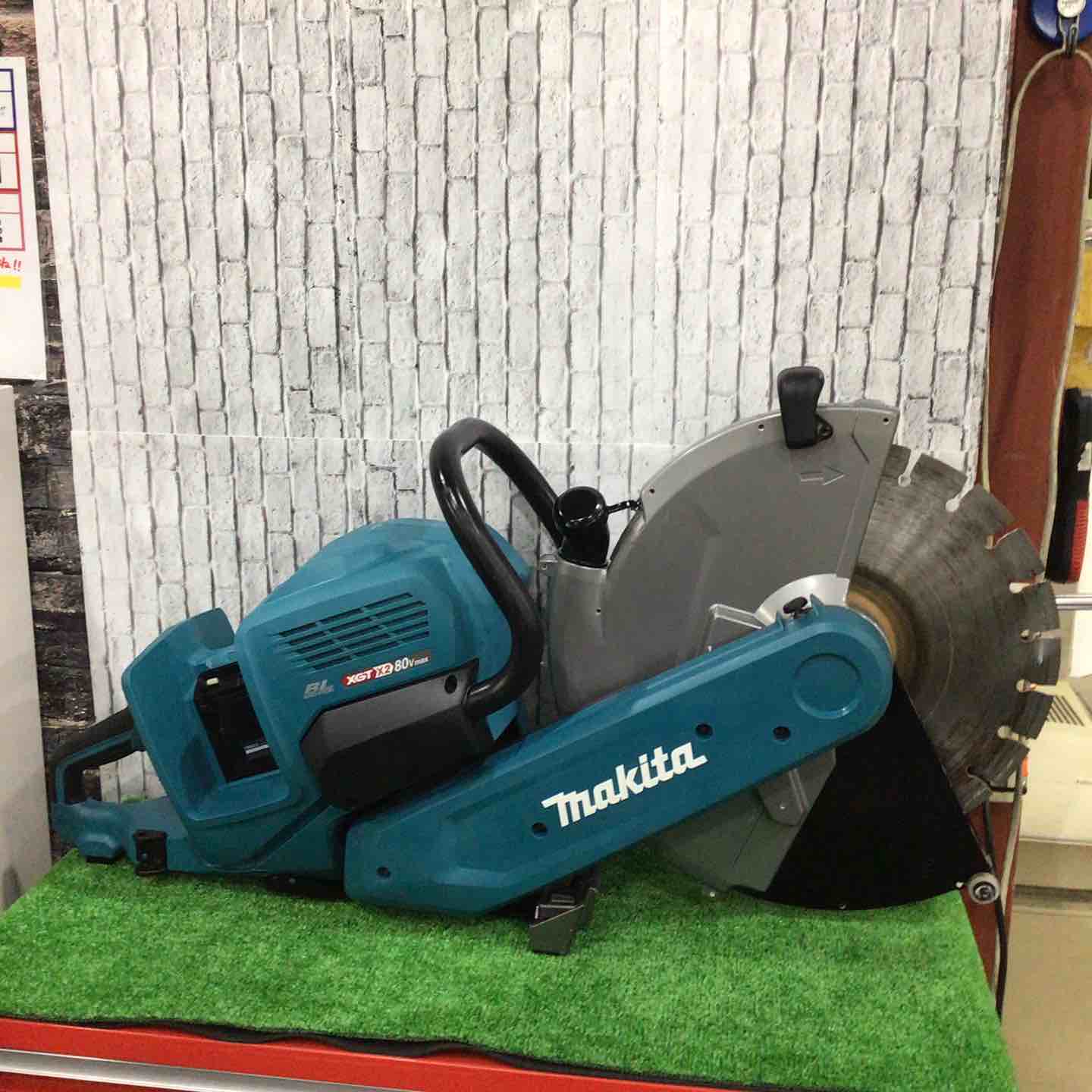 中古品】 マキタ(makita) コードレスパワーカッター CE002G【藤沢店