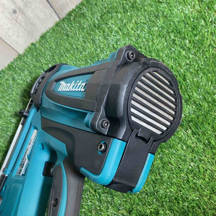 ★マキタ(makita) コードレスコンクリート用ガスピン打ち機 GN420C　バッテリー充電器、ガス、弾付属【戸田店】