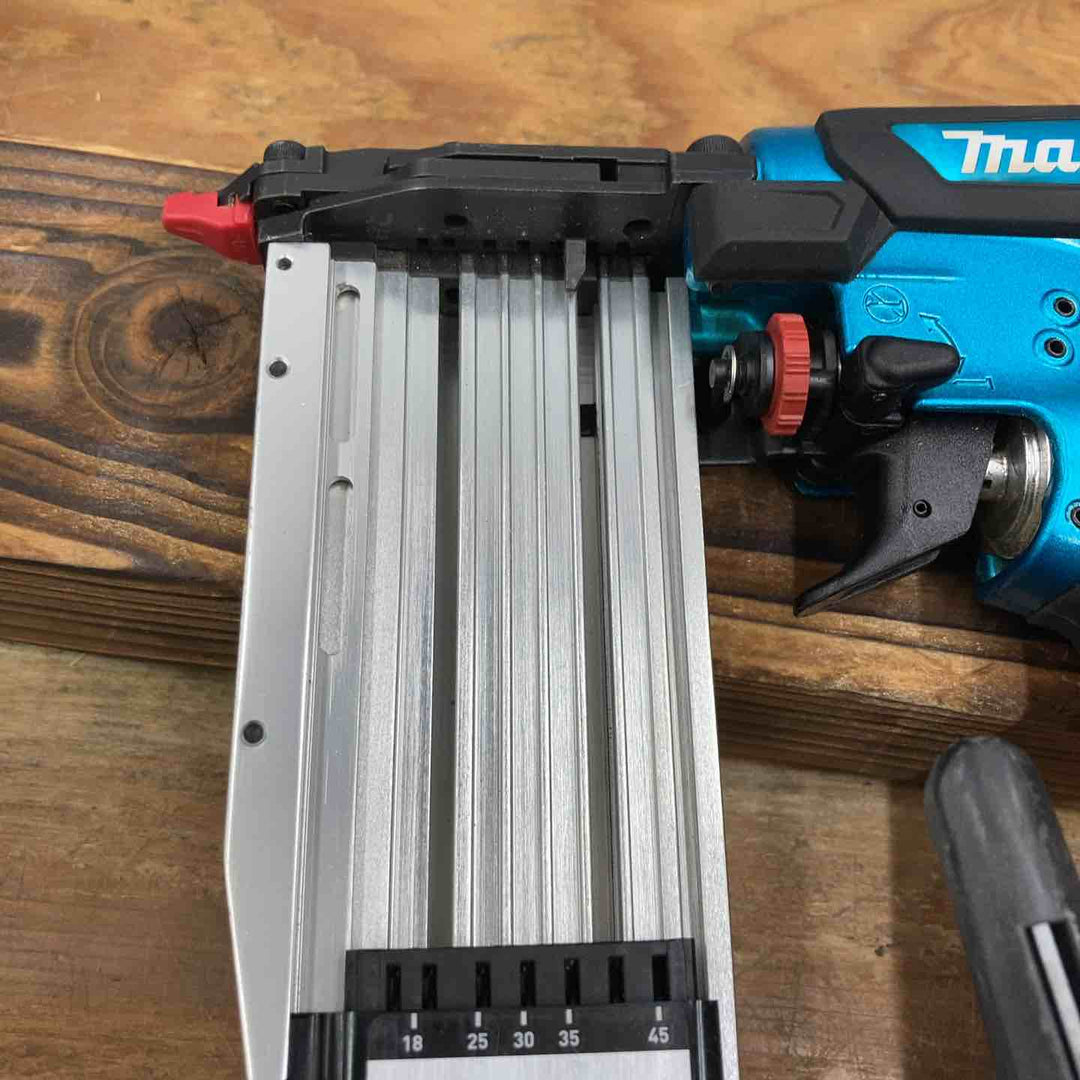 ★マキタ(makita) 高圧ピンネイラ AF502HPM【柏店】