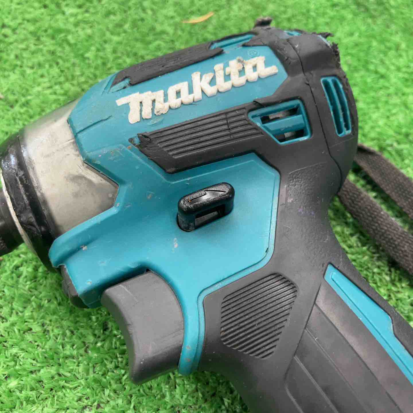 中古品】 マキタ/makita コードレスインパクトドライバー TD173DRGX