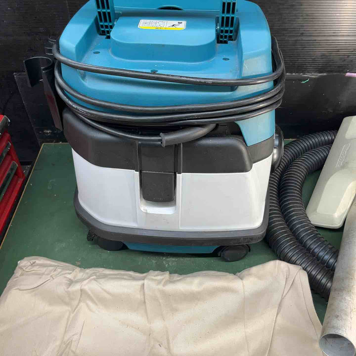 ★マキタ(makita) 集じん機 乾湿両用 483(P)集塵袋、ホース付属【戸田店】