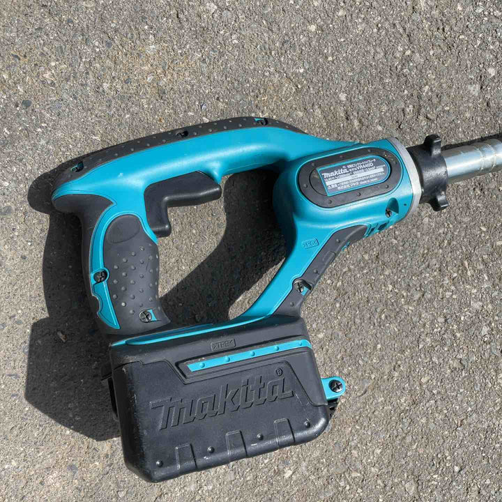 マキタ(makita) コンクリートバイブレータ VR440DRFX【桶川店】