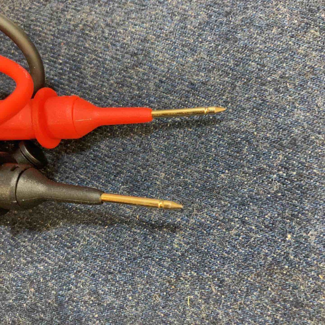 HIOKI デジタルマルチメータ DT4261 無線通信(Z3210装着時):通信距離 見通し10m 携帯用ケース＆ワイヤレスアダプタ付き【八潮店】