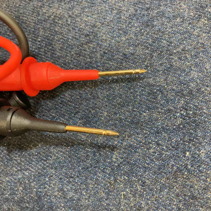 HIOKI デジタルマルチメータ DT4261 無線通信(Z3210装着時):通信距離 見通し10m 携帯用ケース＆ワイヤレスアダプタ付き【八潮店】