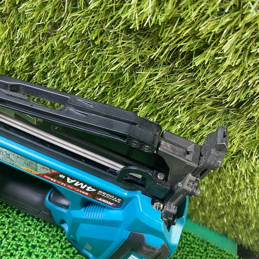 マキタ(makita) コードレスフロアタッカ ST003GZ【川口店】