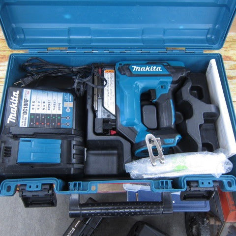 マキタ(makita) コードレスピンネイラ PT353DZ【川崎店】