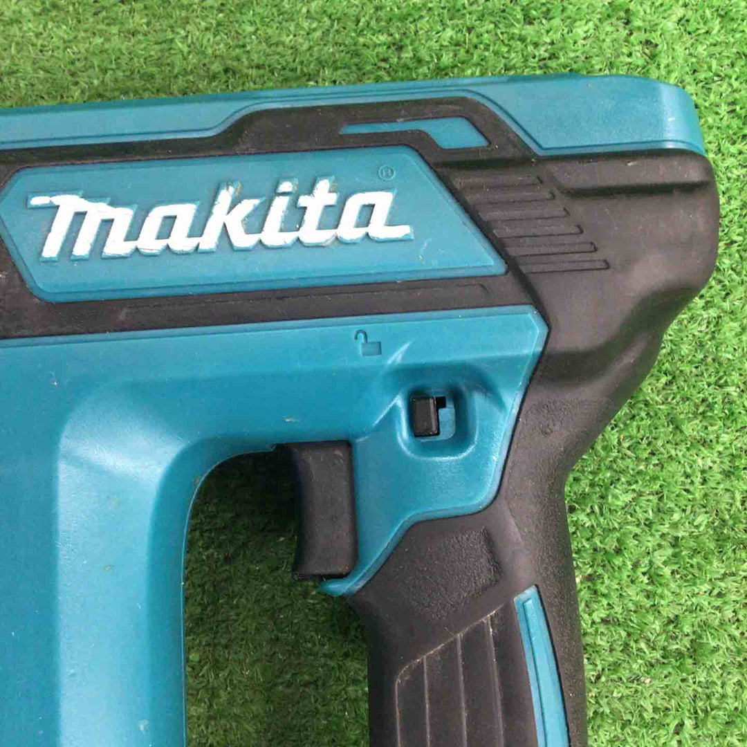 ◇マキタ 充電式35mm面木釘打ち機 FN350DZ【川崎店】