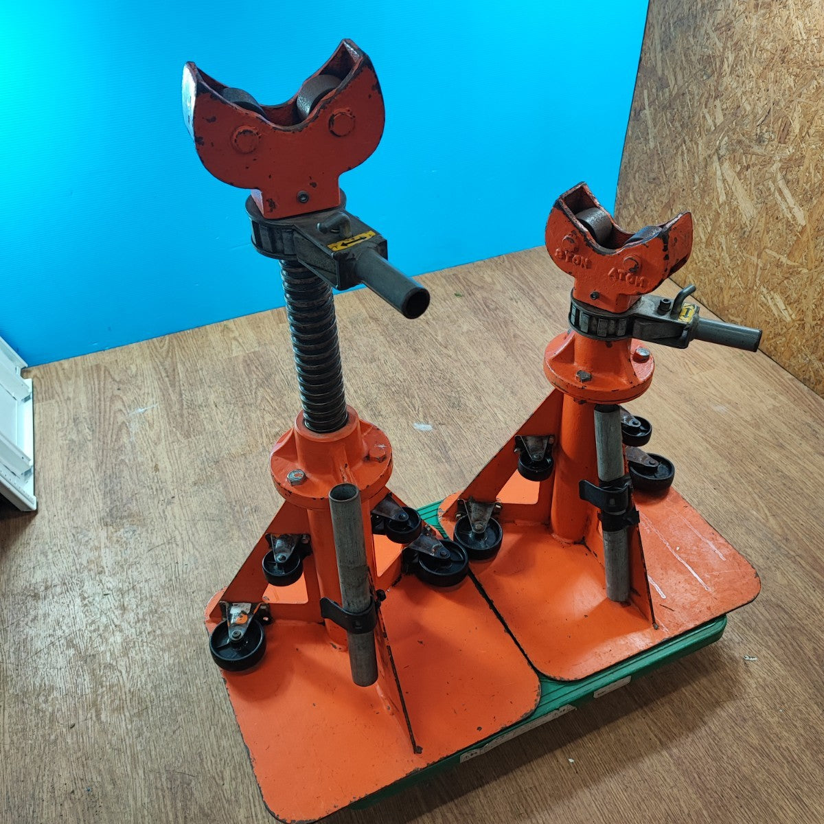 ケーブルジャッキ３トン中古品 中古 【中古品】井筒屋株式会社 グラスプジャッキ 3t C-3 2脚セット