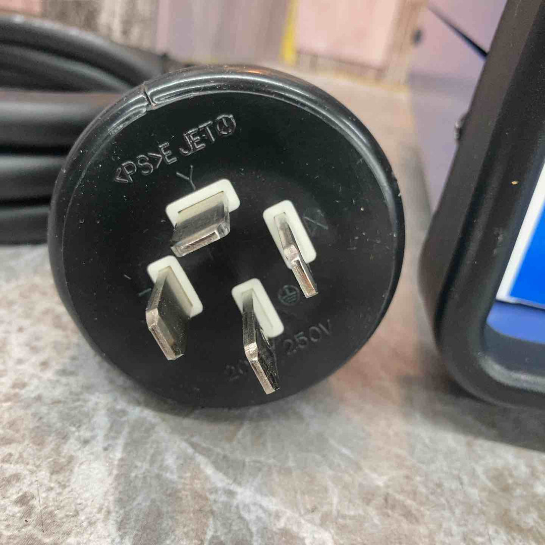 ◇日動 入力自動切替式単巻トランス 連続定格 TBO-300【八潮店】