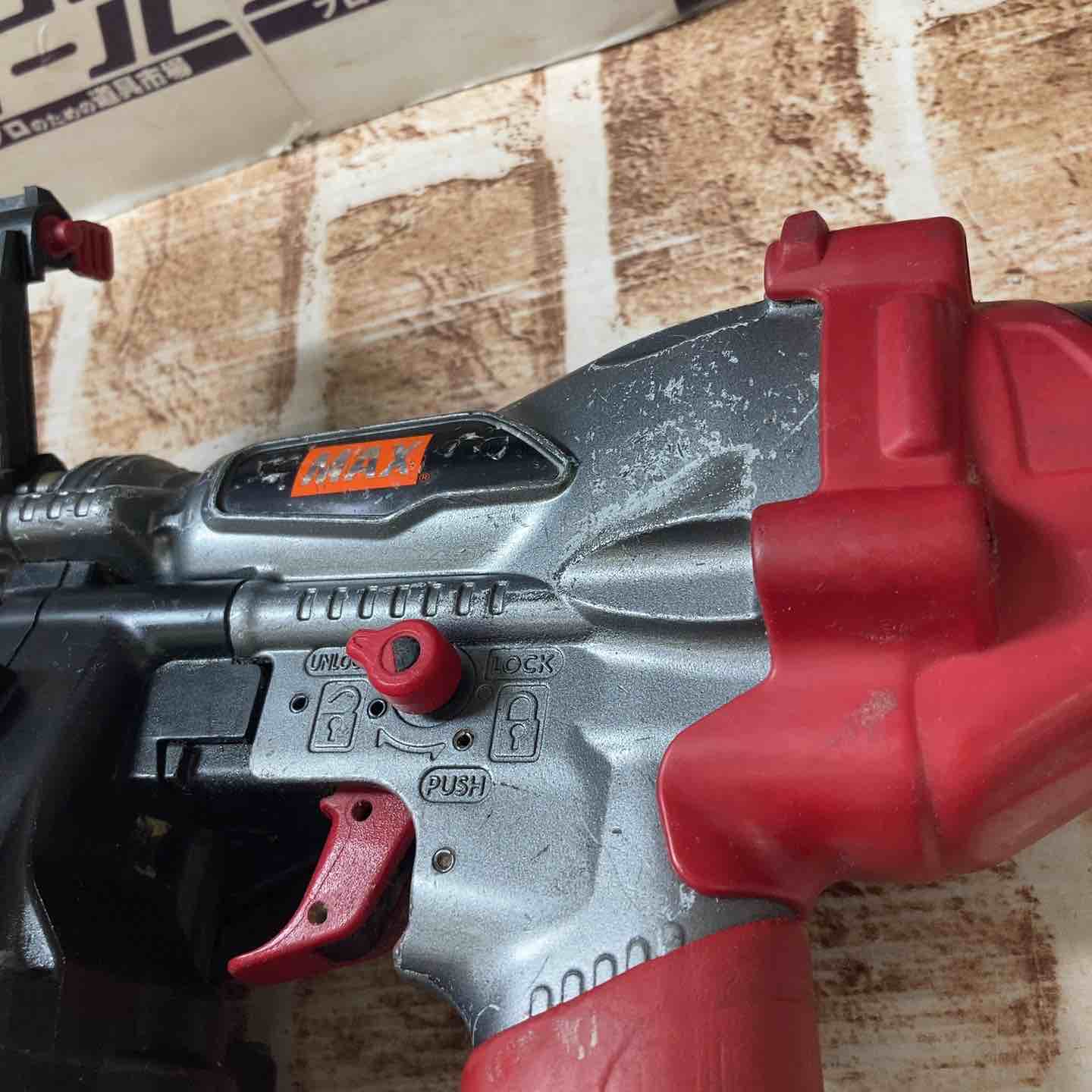 中古品】マックス(MAX) 高圧エアネジ打機 HV-R32G2【所沢店】 – アクト