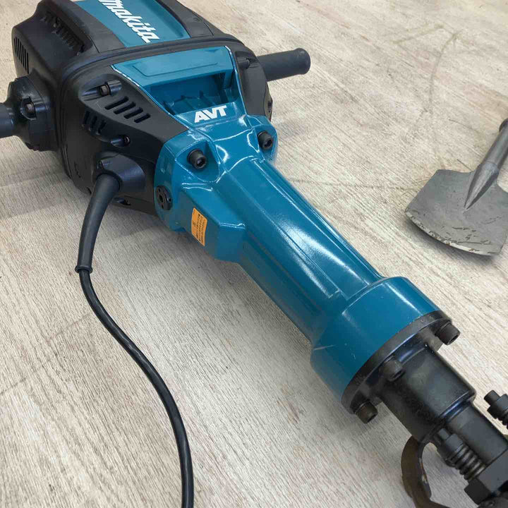 【店頭受取り限定】★マキタ(makita) 電動ハンマ HM1812 ブルポイント付き(写真参照)【川越店】