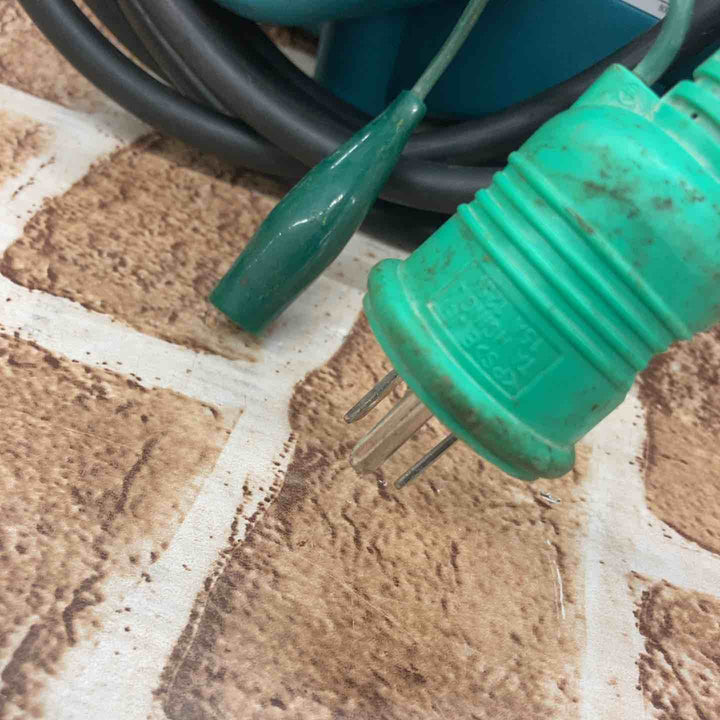 【中古品】マキタ(makita) 小型集じん機 乾式 450(P)【所沢店】
