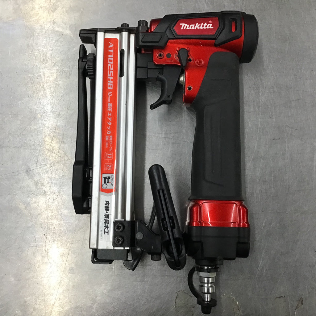【完売商品】マキタ　高圧エアタッカ　AT1025HB【中古品】 Amazon | マキタ(Makita) 10ミリ高圧エアタッカ(赤) AT1025HE | エアタッカ