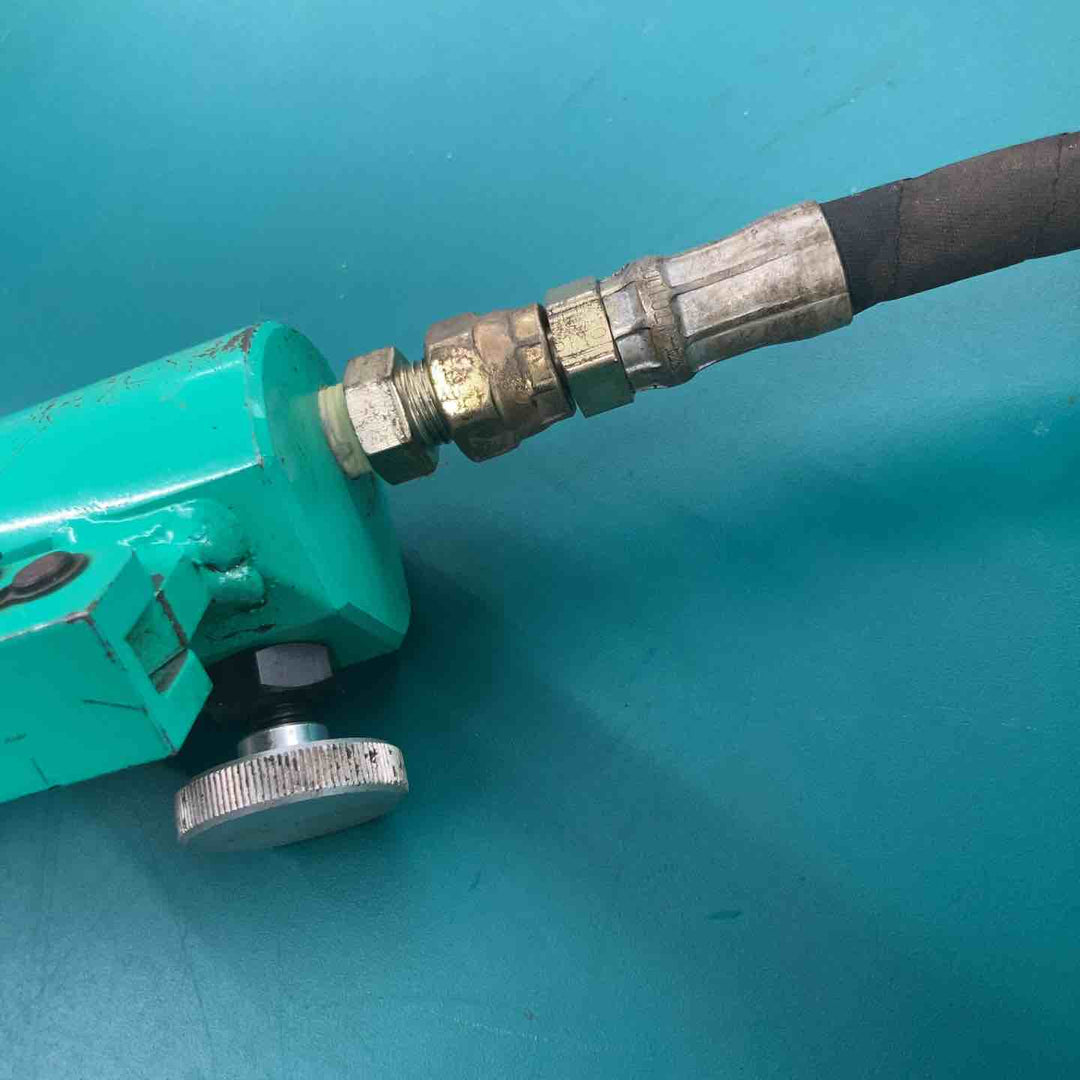 KAMEKURA 手動油圧式パイプ圧着機 PX-2【戸田店】