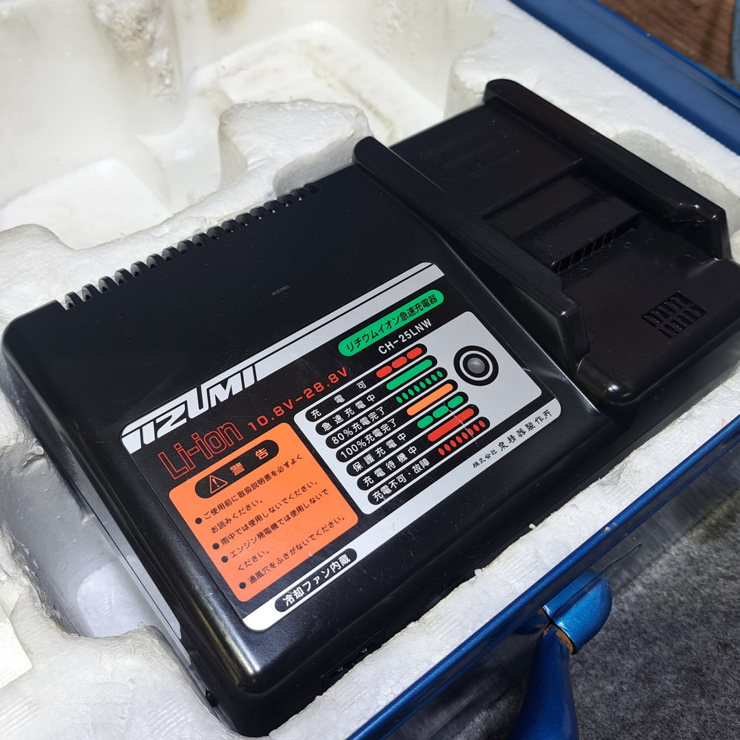 泉精器(IZUMI) コードレスケーブルカッター REC-Li50 バッテリー2個付【桶川店】