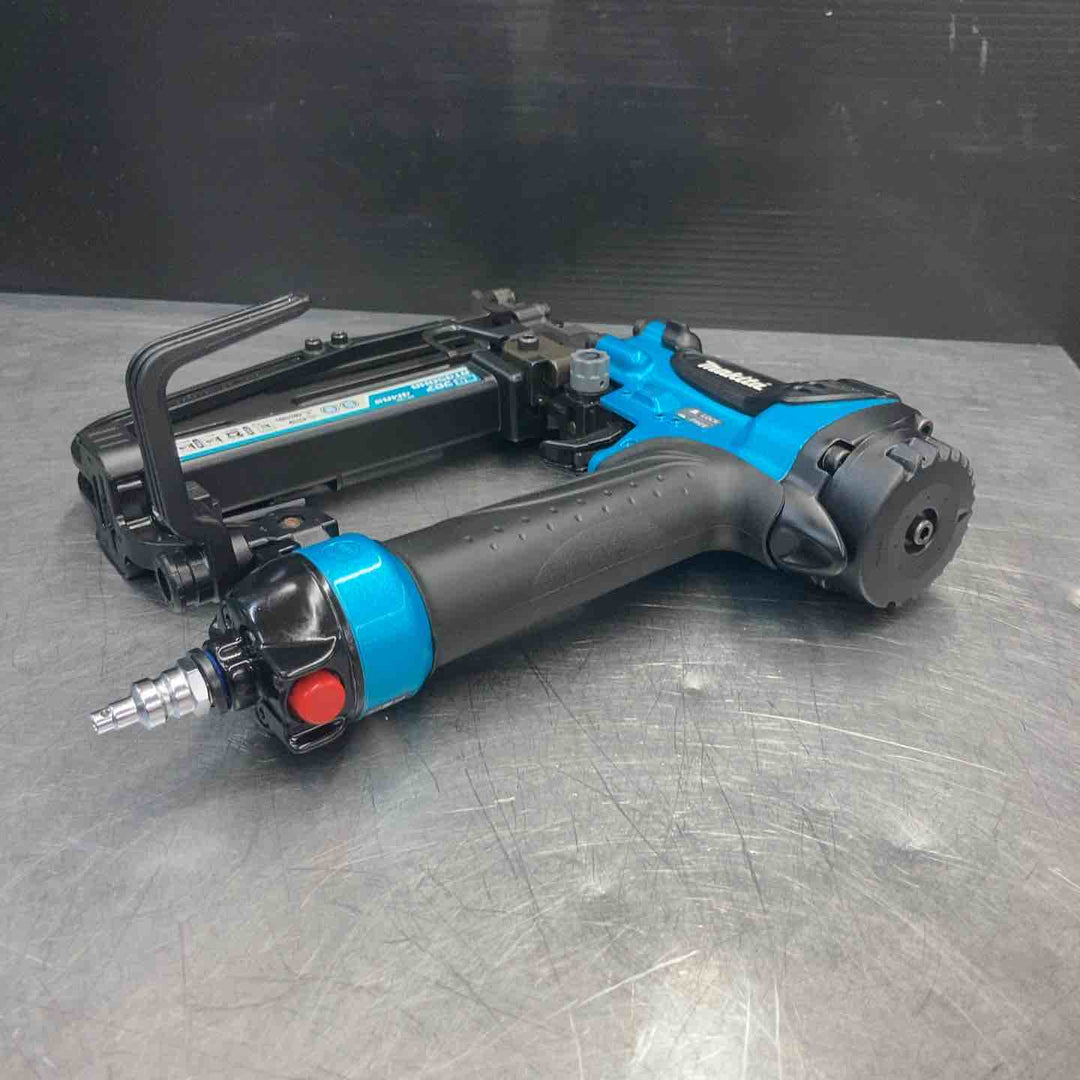 【中古美品】 マキタ(makita) 50mm 高圧フロアタッカ AT450HAM 【東大和店】