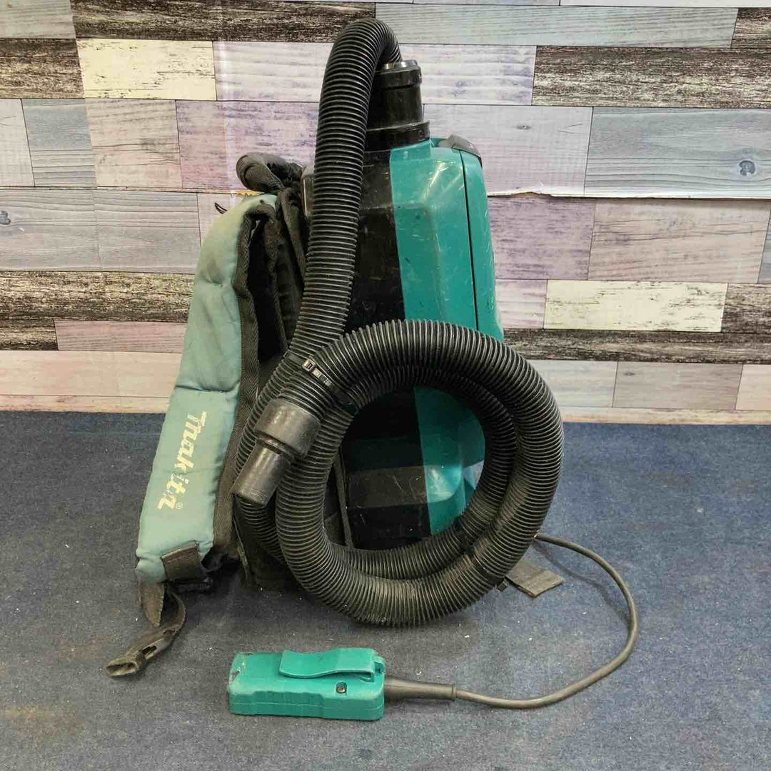 【中古品】☆マキタ(makita) コードレス背負い集じん機 VC260DZ ノズル無し肩紐破れあり【八潮店】