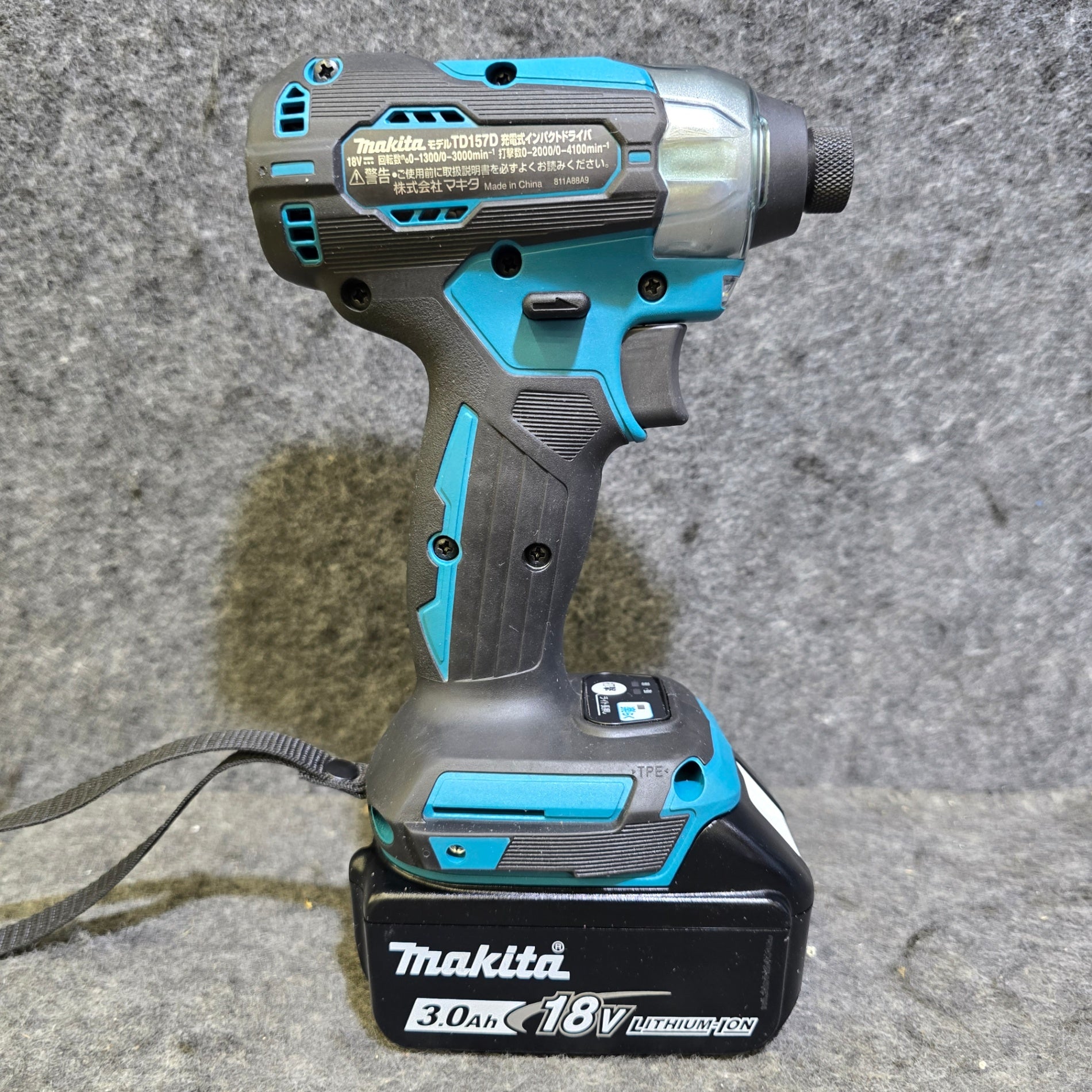 makita(マキタ) 充電式インパクトレンチ TW285D 18V