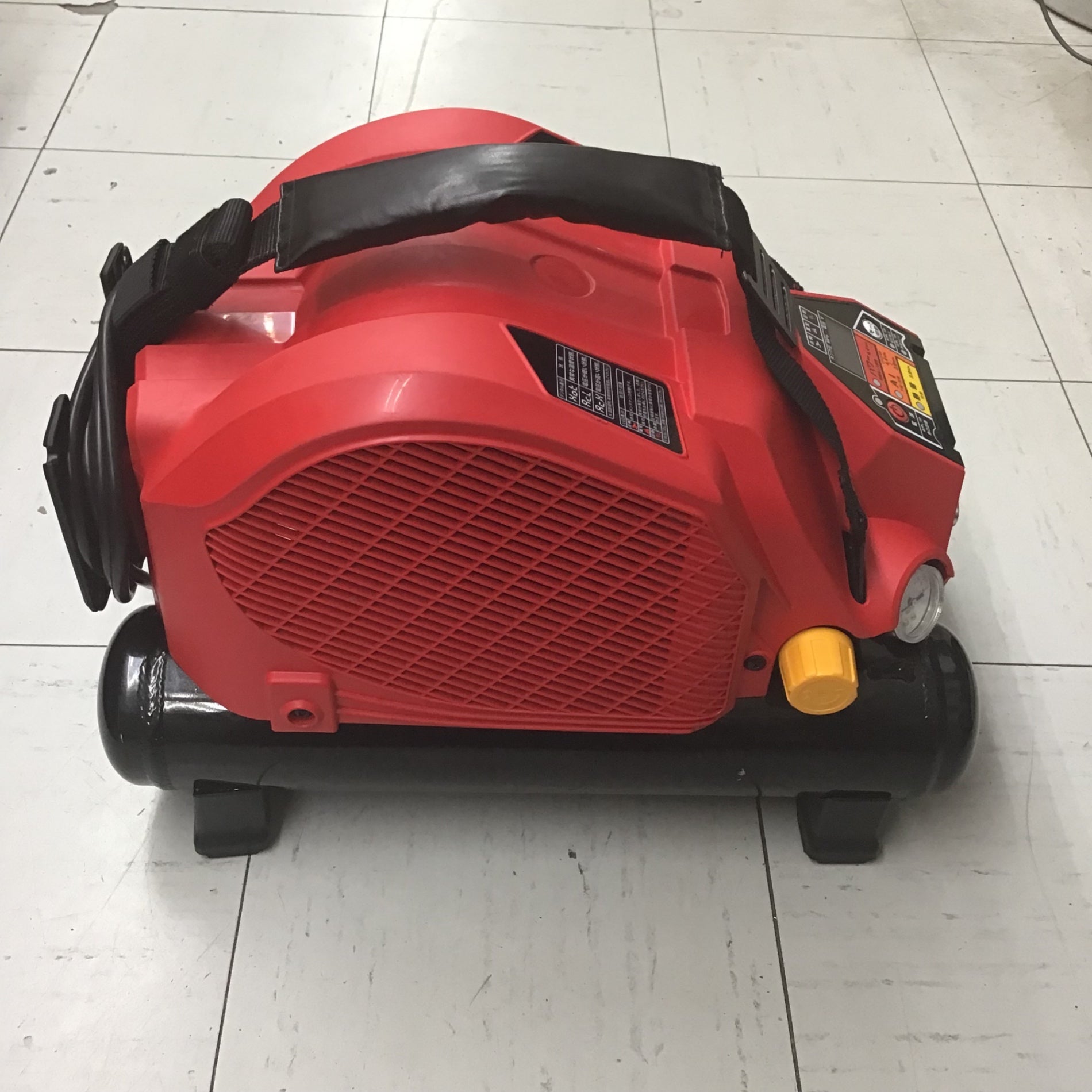 MAX コンプレッサー AK-HL1110E 中古品