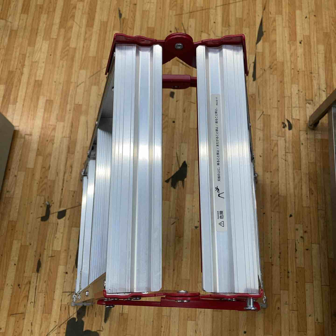 長谷川工業(Hasegawa) 脚部伸縮式はしご兼用脚立(ワンタッチバー付) 4段 RYZ-12c (1.02~1.33m) (10193) 【2022年モデル】 レッド【柏店】