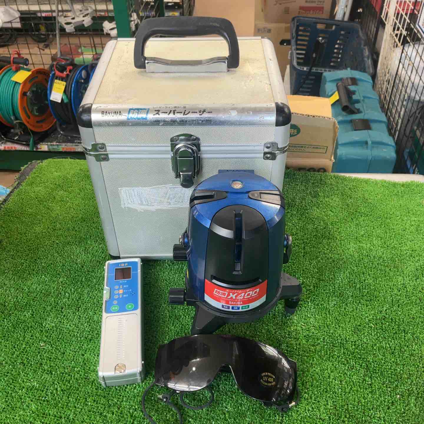 ◇バクマ 水平/垂直ラインレーザー墨出し器 X400【草加店】 ◇バクマ 水平/垂直ラインレーザー墨出し器 X400【草加店】 – アクト