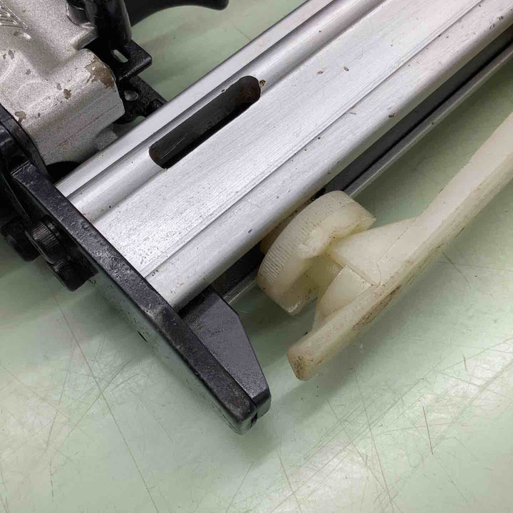 ◇マキタ(makita) 常圧エアタッカ  AT425A【越谷店】