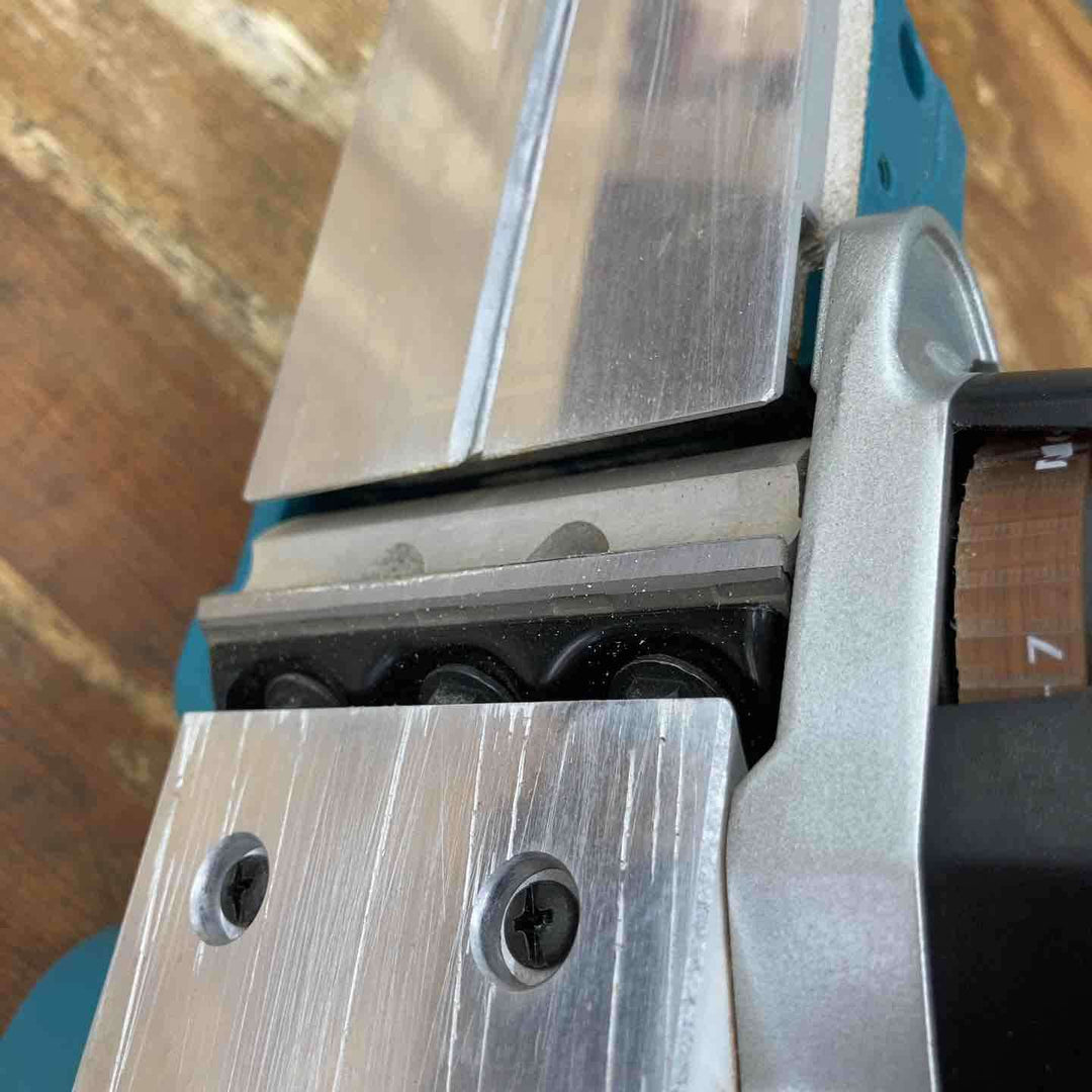 【中古品】☆マキタ(makita) 電気カンナ KP0800ASP 替刃式 82mm【柏店】