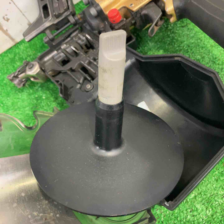 マキタ 65mm 高圧エア釘打 エアダスタ付 ゴールド AN633HSP1【町田店】