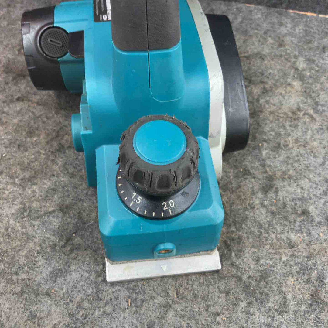 【現状品】★マキタ(makita) コードレスカンナ KP180DZ ノブが固く、深さ調節が出来ない【鴻巣店】