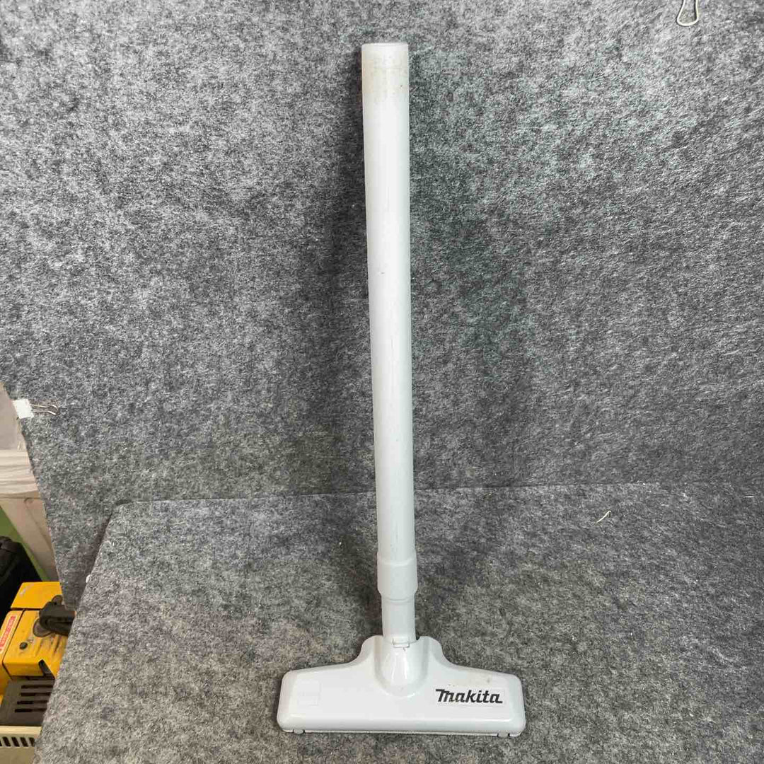 マキタ(makita) コードレスクリーナー CL180FDZW 3.0Ahバッテリー付 【桶川店】