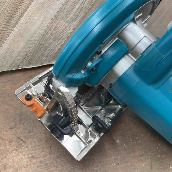 ★マキタ(makita) 電気マルノコ 5637BA【八潮店】