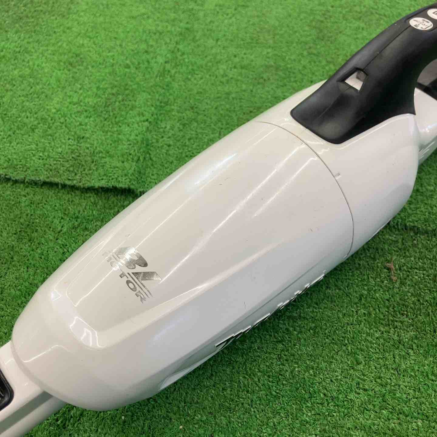 マキタ掃除機　CL281FDZW中古品 中古品】 マキタ/makita コードレスクリーナー・CL281FDZW 【桶川店