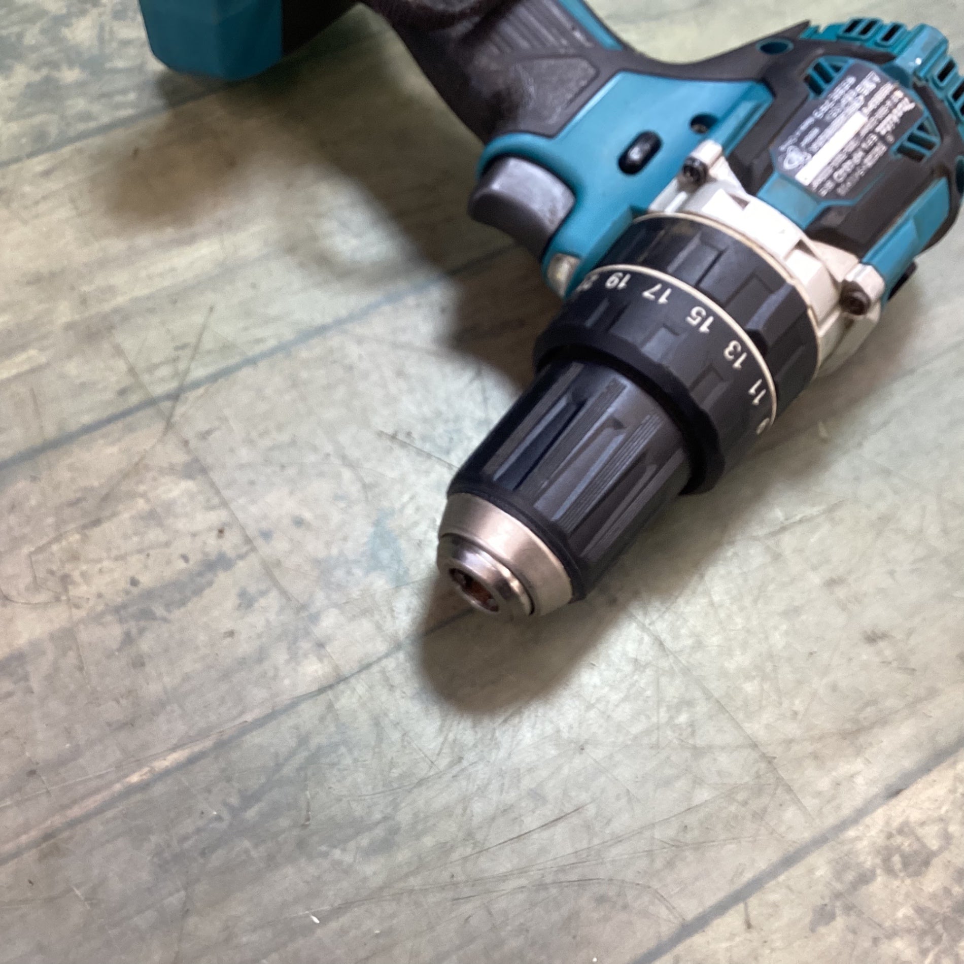 マキタ(makita) コードレス振動ドリルドライバー HP484DZ 【東大和店