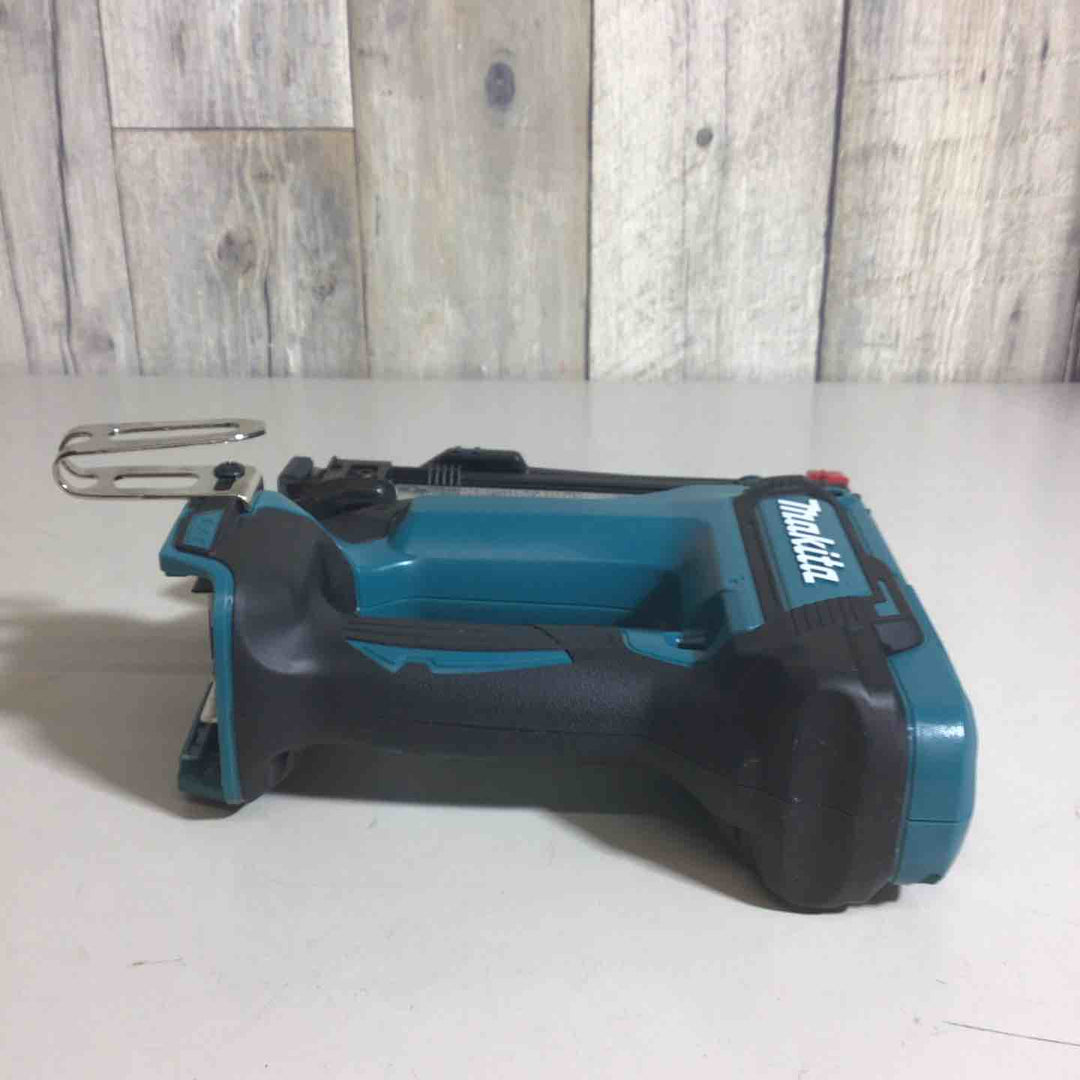 ★マキタ(makita) コードレスタッカー ST421DZK【戸田店】