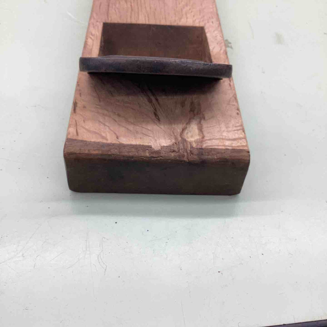 つばめ 號 鉋 身幅:80mm 削り幅:70mm 鉋台長さ:尺台(30.3㎝) 【越谷店】