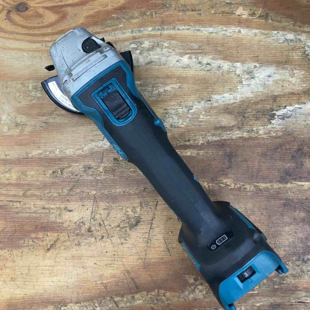 【中古品】★マキタ(makita) 100mmコードレスディスクグラインダ GA412DRGX 18V フルセット【柏店】