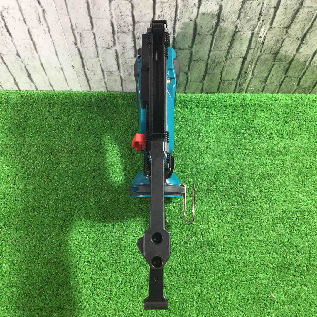 ★マキタ(makita) コードレスタッカー ST121DZK【川口店】
