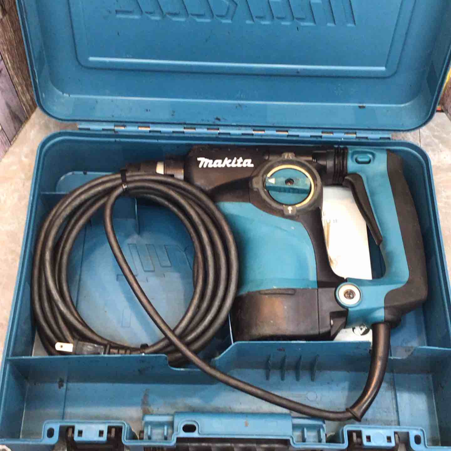 makita マキタ HR2811F ハンマドリル
