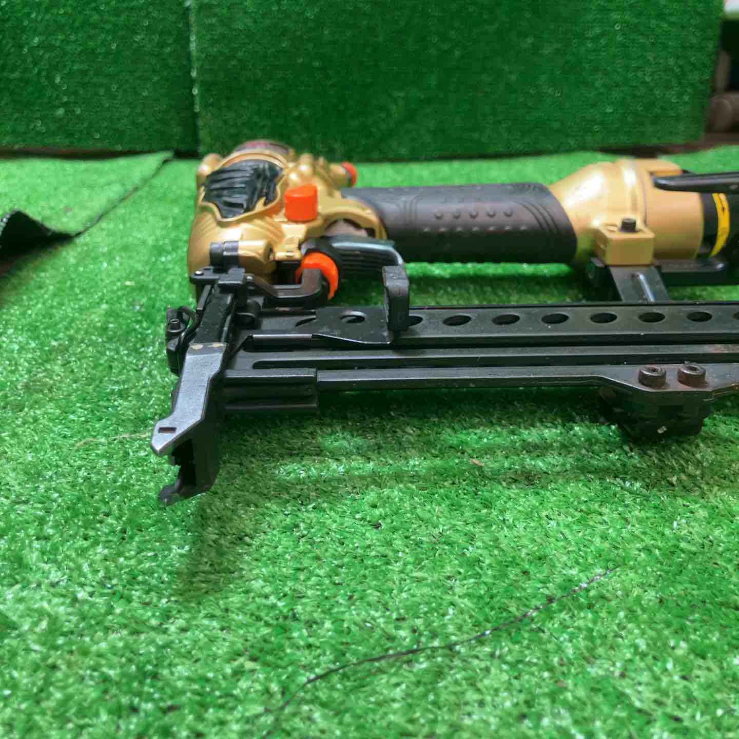 ハイコーキ(※旧:日立工機) 高圧フロアタッカ N5004HMF【桶川店