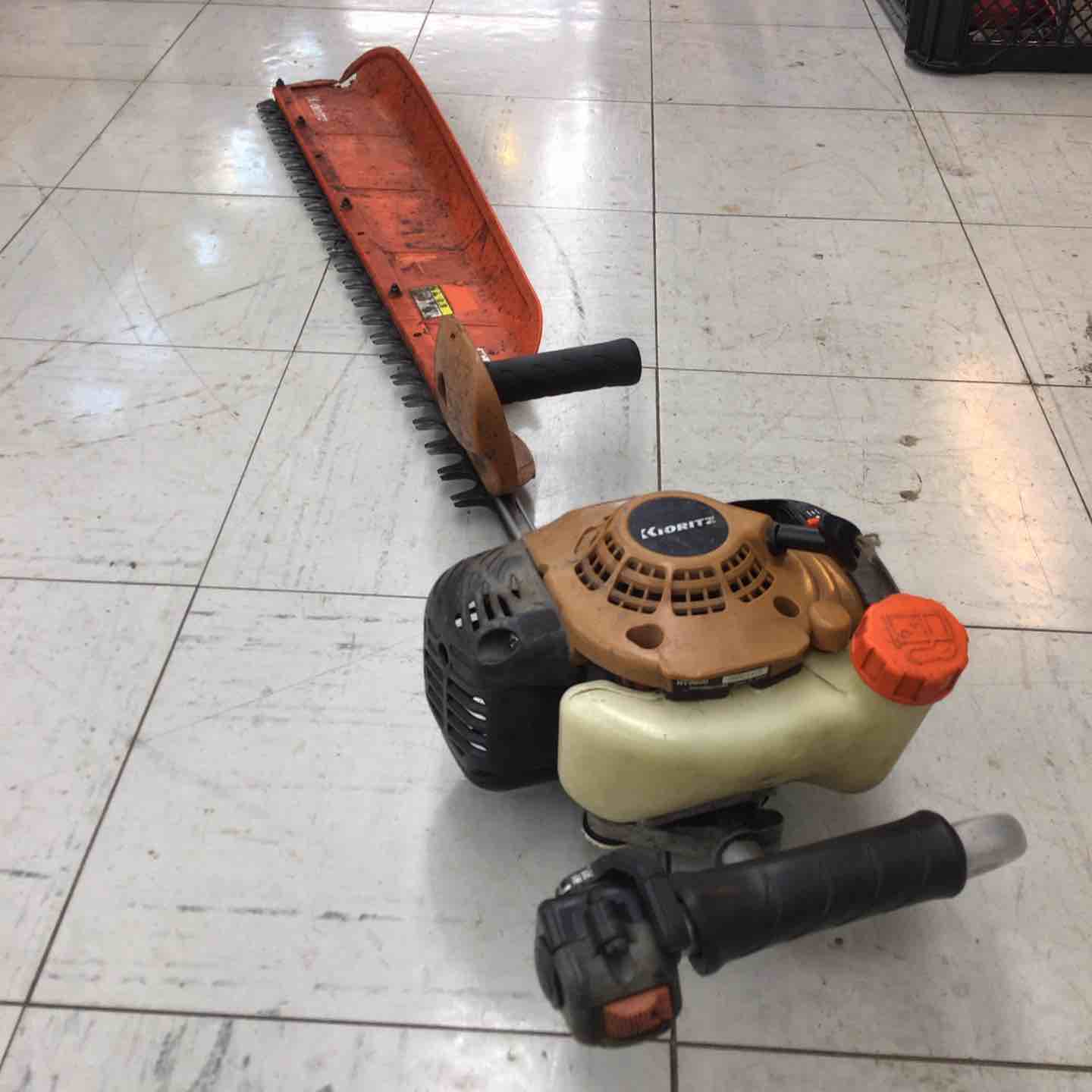 中古品 / 店頭受取り限定】 共立/KIORITZ ヘッジトリマー HT9800
