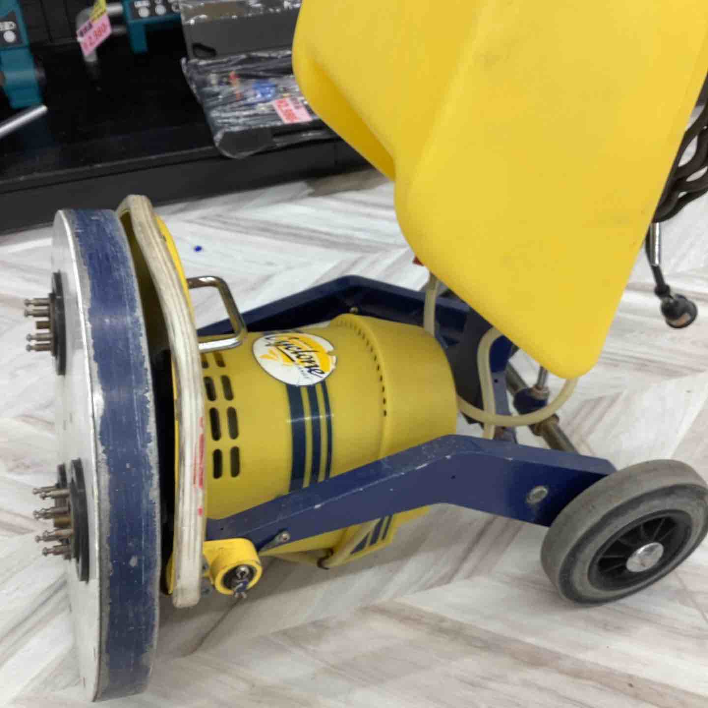 店頭受取り限定】 蔵王産業 スプレーバルチャー/カーペット洗浄機/電動