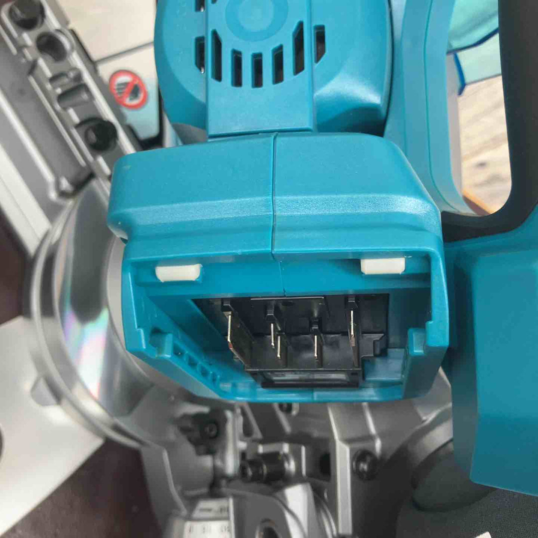 【中古美品】 マキタ(makita) コードレススライドマルノコ LS001GZ バッテリー付属 【東大和店】