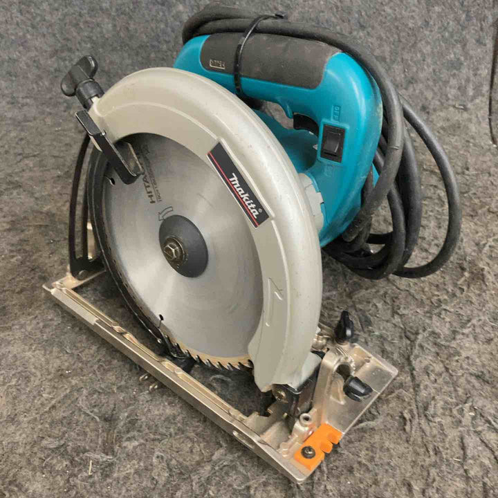 ◇マキタ(makita) 190mm丸ノコ 5832BA【鴻巣店】